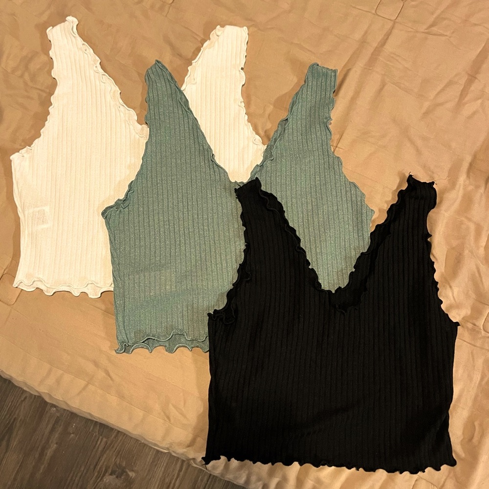 3-pack cropped tank